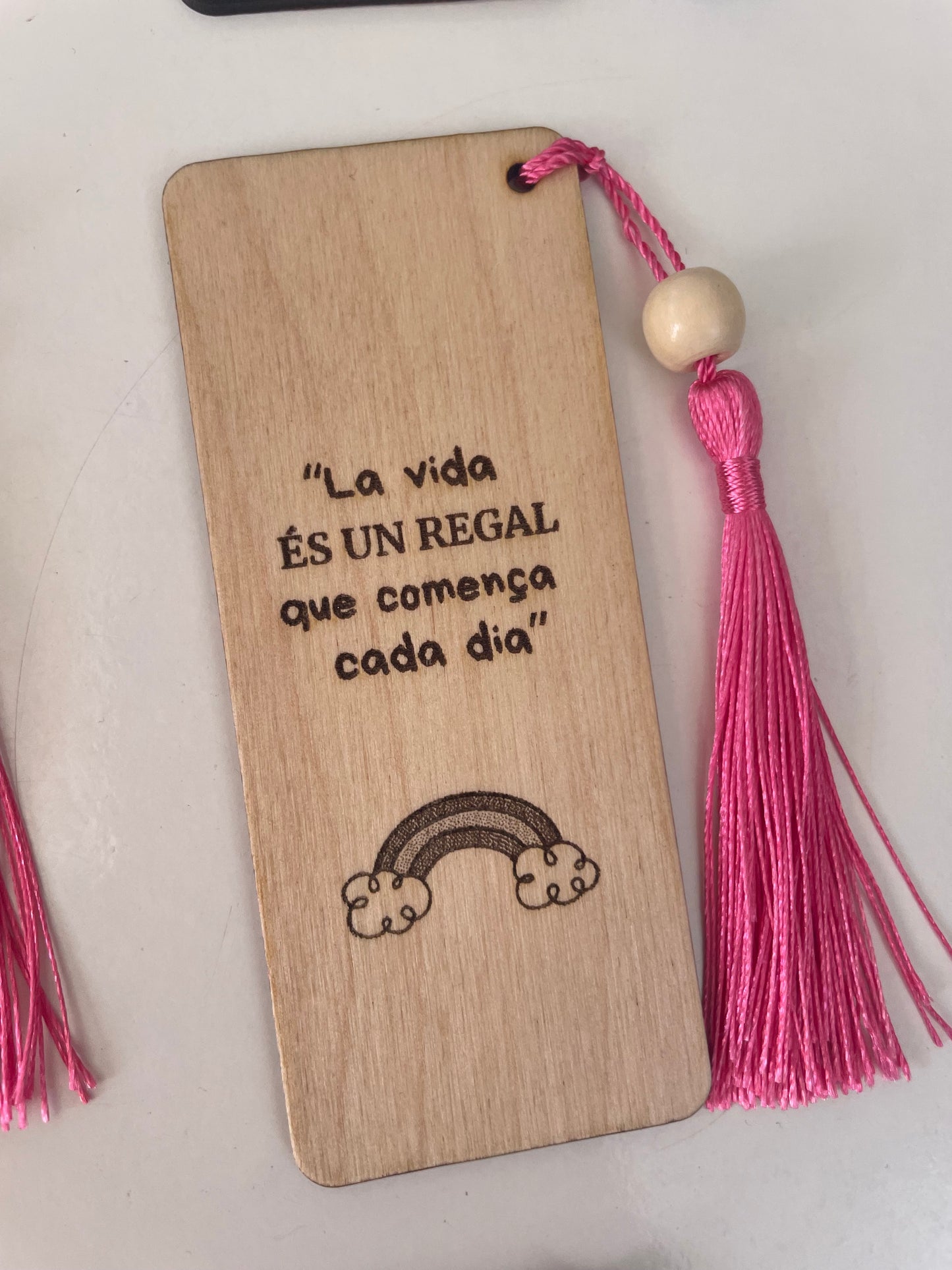 Marcapáginas de madera personalizados