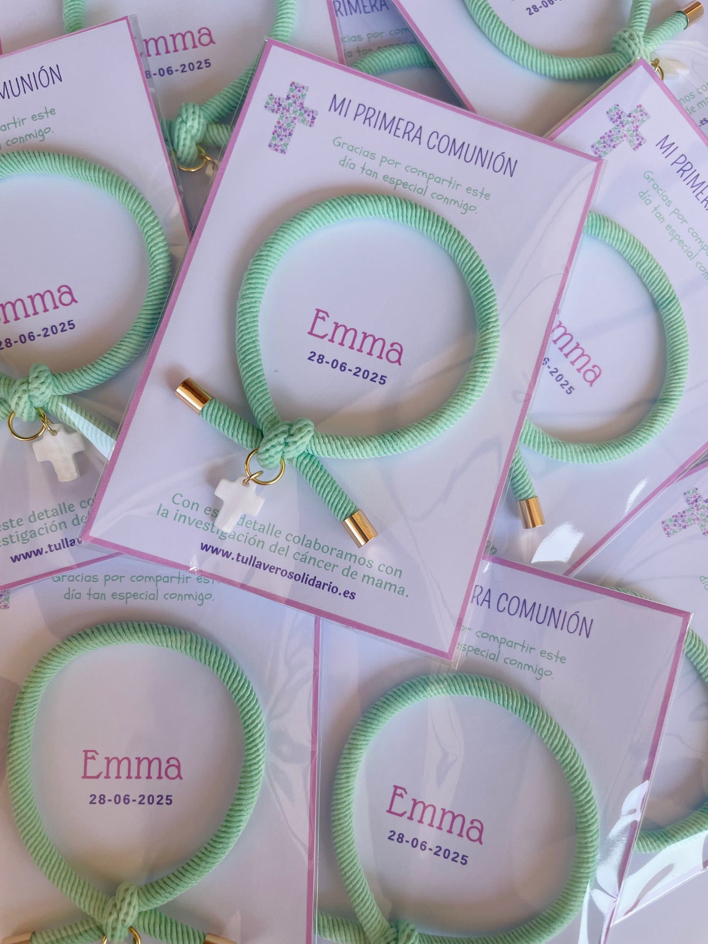 Pulsera solidaria nudo cruz nacarada comunión