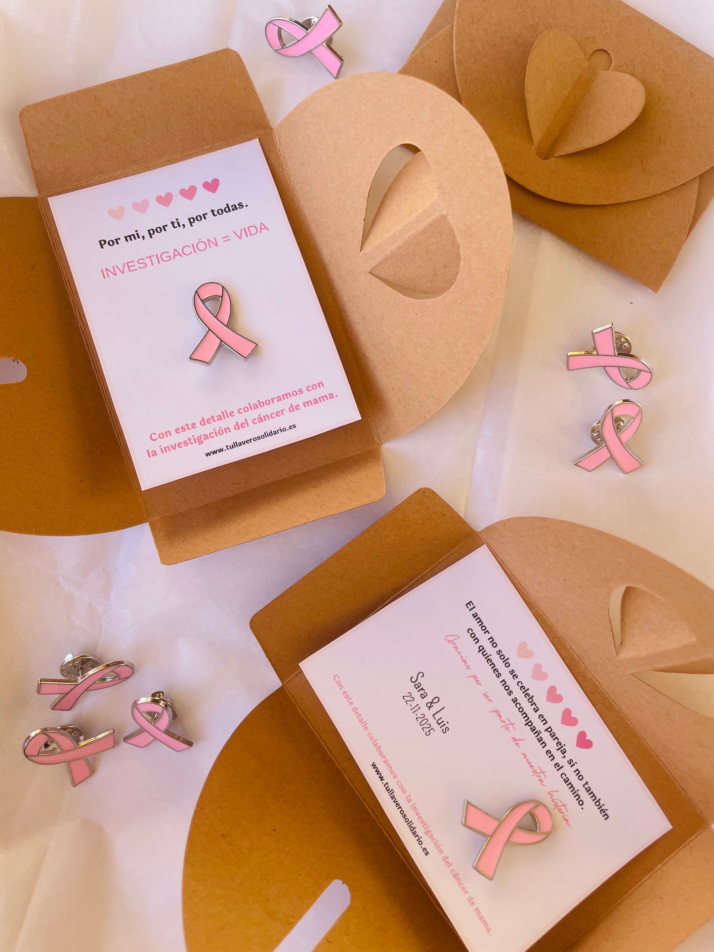 Pin lazo solidario