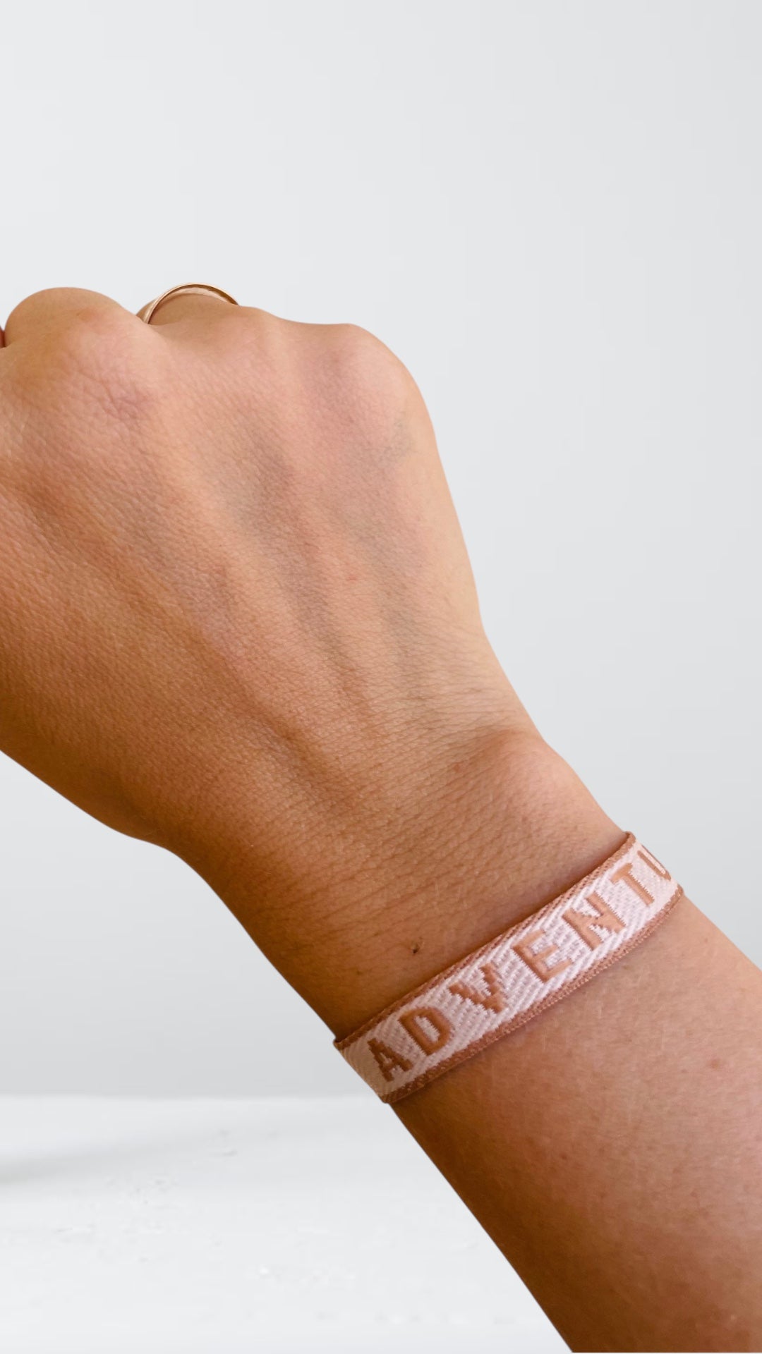 Pulseras solidarias tela