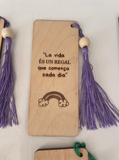 Marcapáginas de madera personalizados