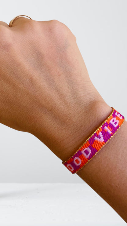 Pulseras solidarias tela