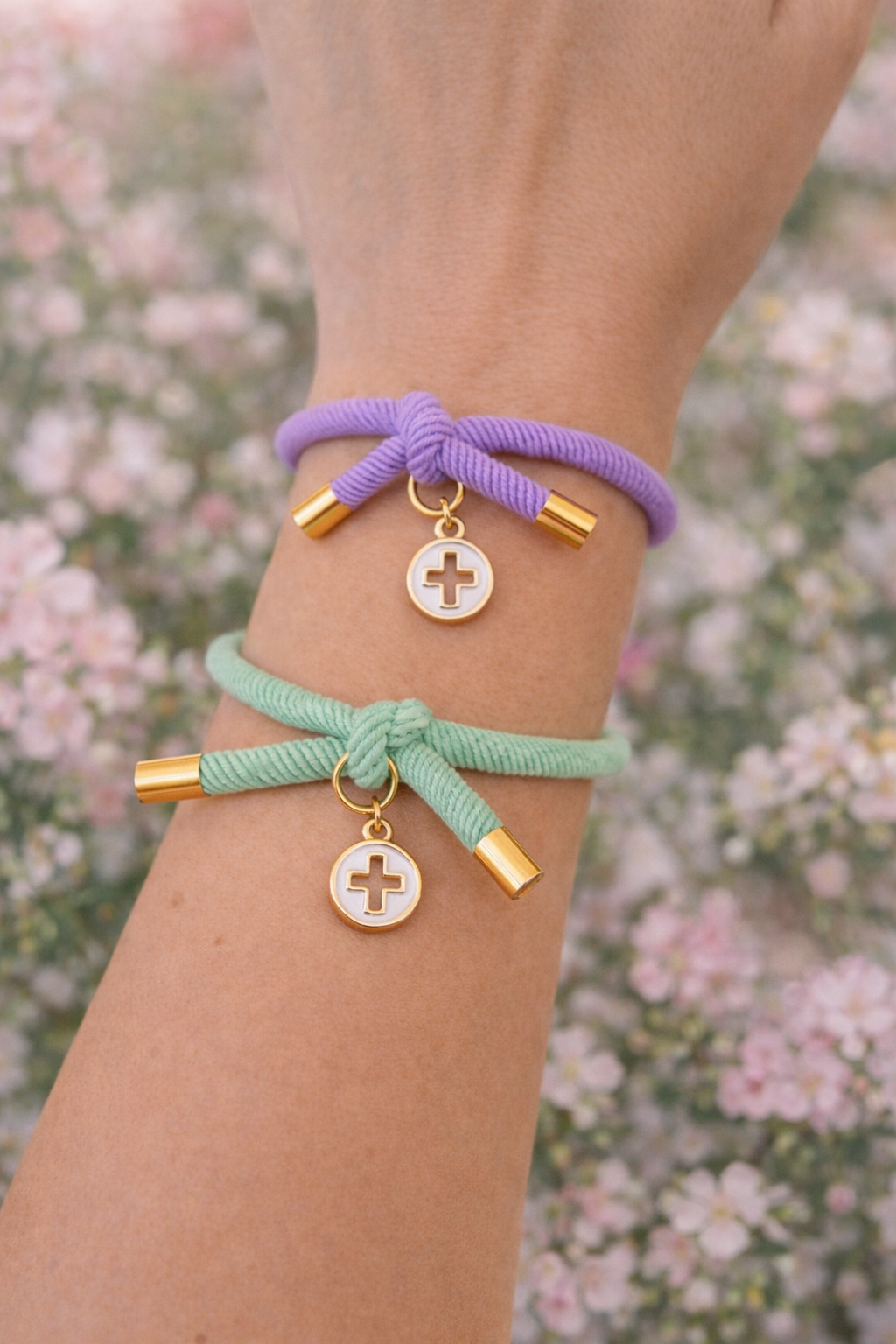 Pulsera comunión cruz chapita