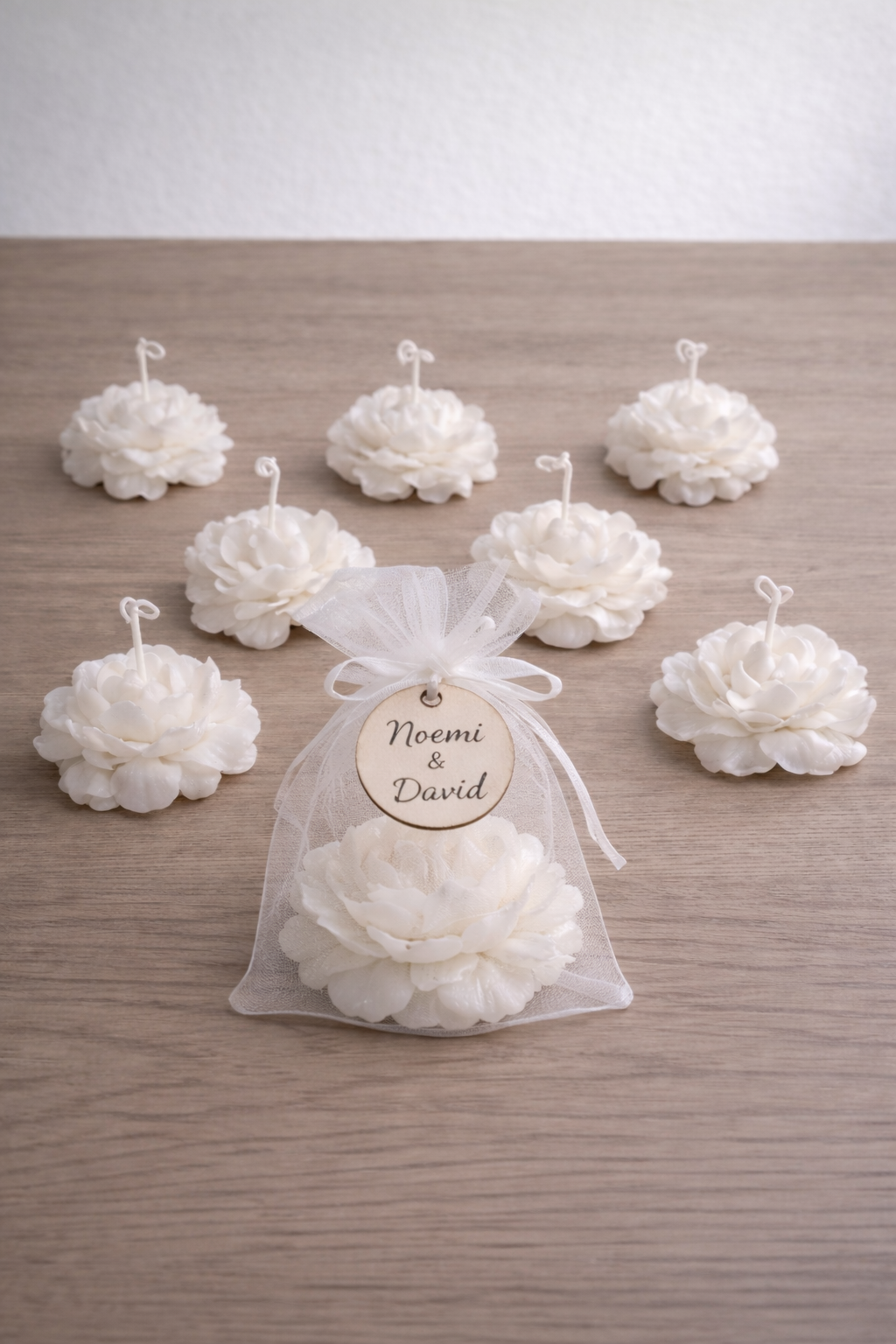 Vela peonia solidaria