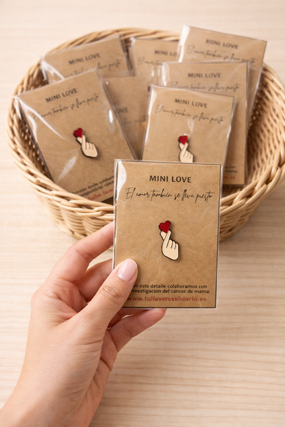 Pin mini love solidario