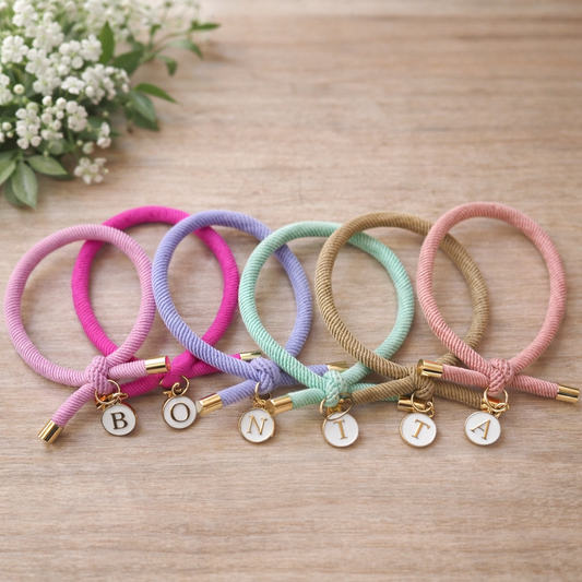 Pulsera solidaria nudo inicial